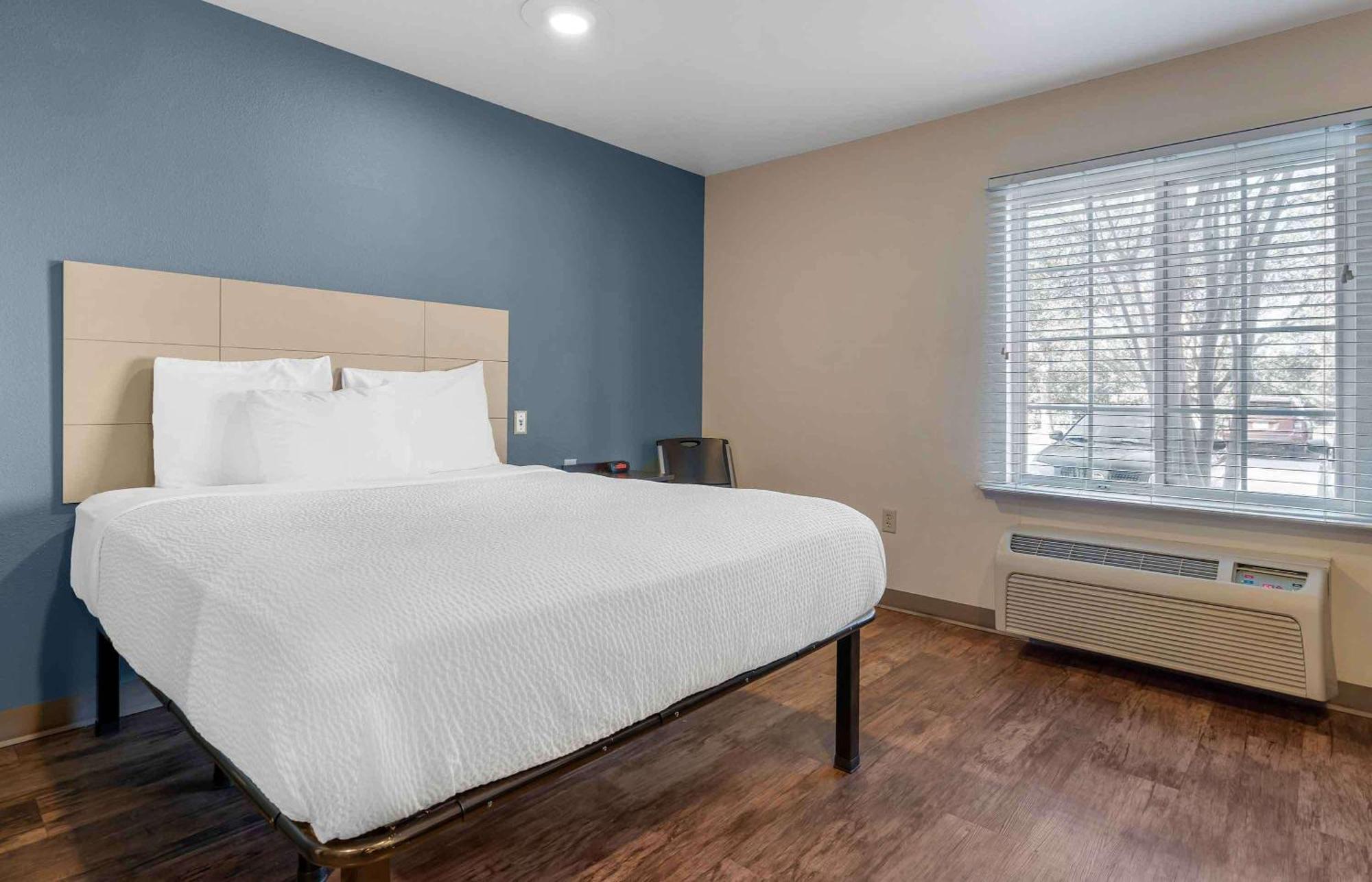 Extended Stay America Select Suites - Orlando - South Williamsburg Exterior photo